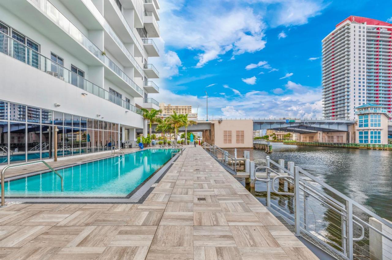 Hyde Beach House: Waterfront Luxury with Ocean Views Hollywood Exterior photo