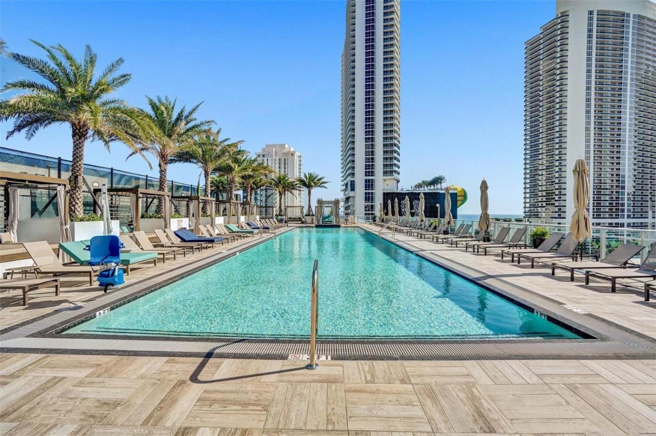 Hyde Beach House: Waterfront Luxury with Ocean Views Hollywood Exterior photo