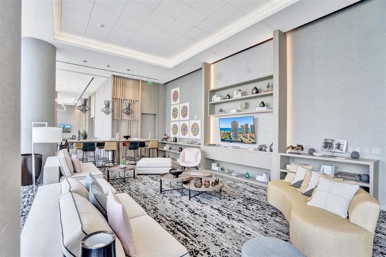 Hyde Beach House: Waterfront Luxury with Ocean Views Hollywood Exterior photo