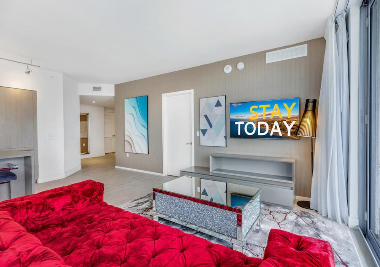 Hyde Beach House: Waterfront Luxury with Ocean Views Hollywood Exterior photo