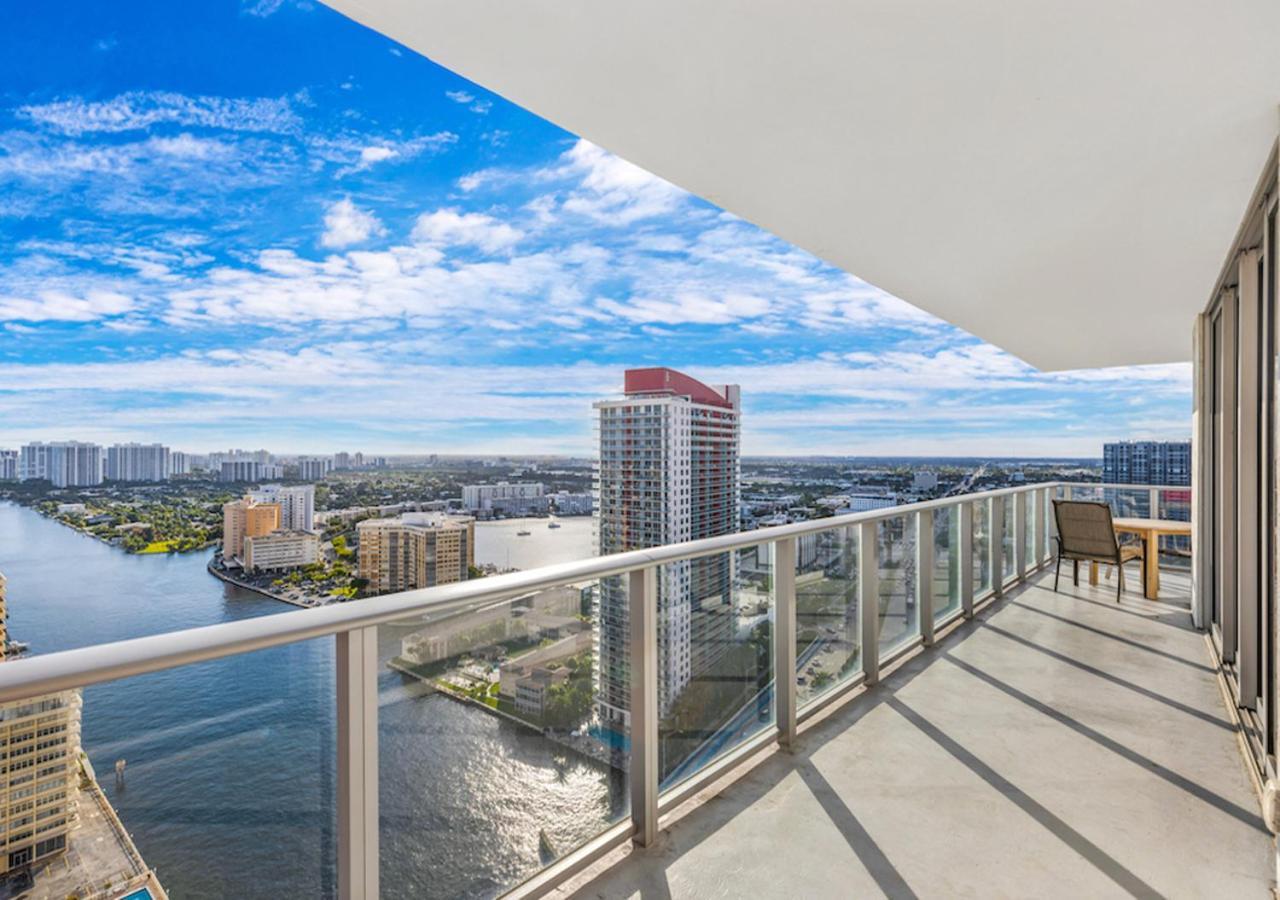 Hyde Beach House: Waterfront Luxury with Ocean Views Hollywood Exterior photo