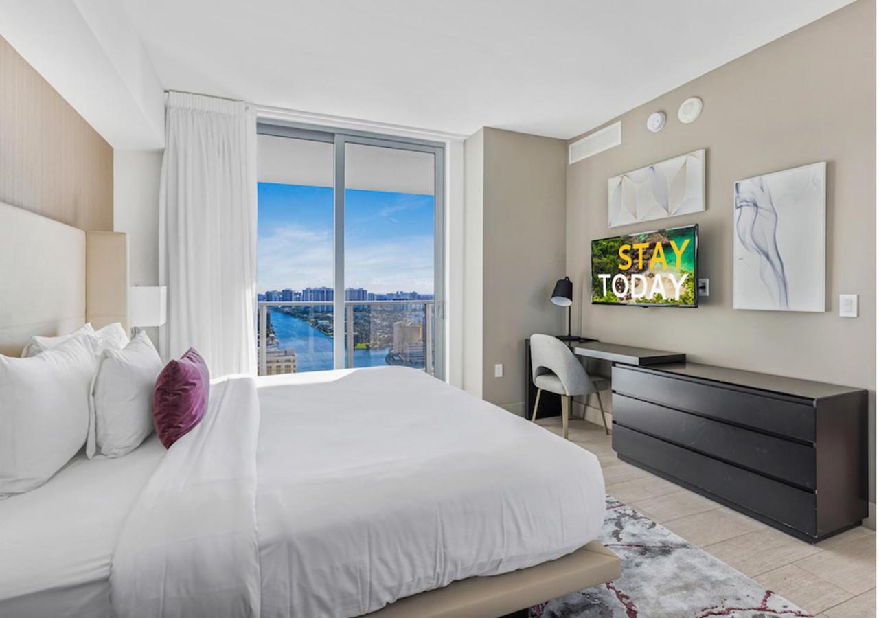 Hyde Beach House: Waterfront Luxury with Ocean Views Hollywood Exterior photo