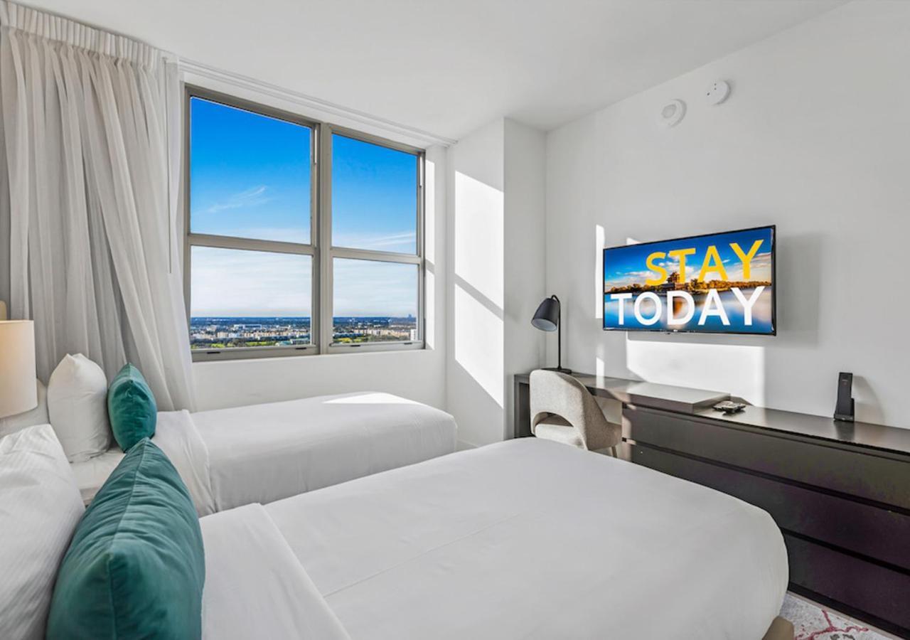 Hyde Beach House: Waterfront Luxury with Ocean Views Hollywood Exterior photo