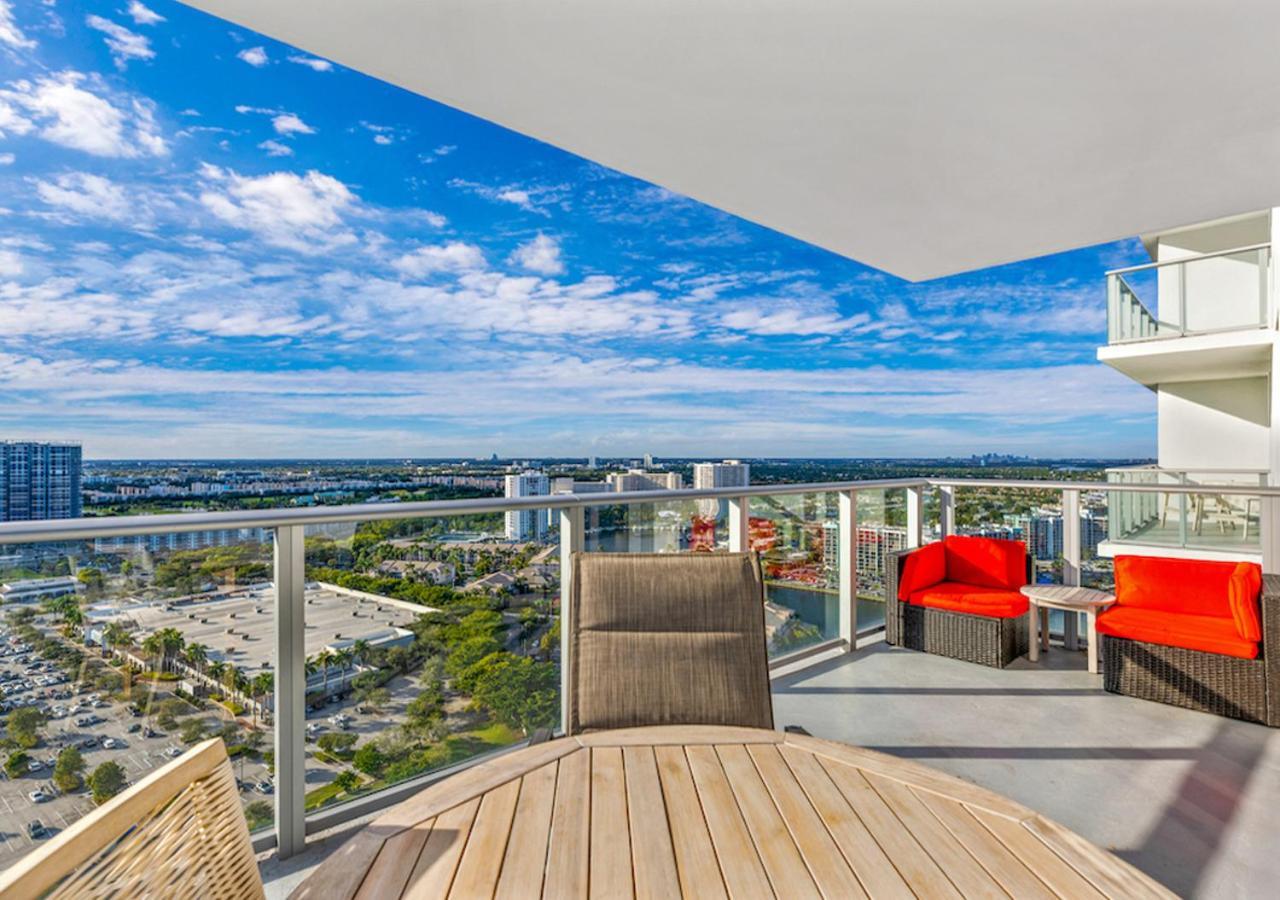 Hyde Beach House: Waterfront Luxury with Ocean Views Hollywood Exterior photo